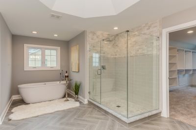 Glass-Encased Bathtub